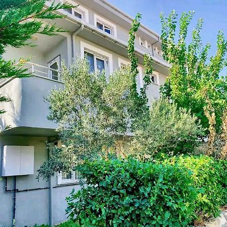 Ahmet Teacher Hotel,6 Minutes From The Airport Arnavutkoy Екстериор снимка