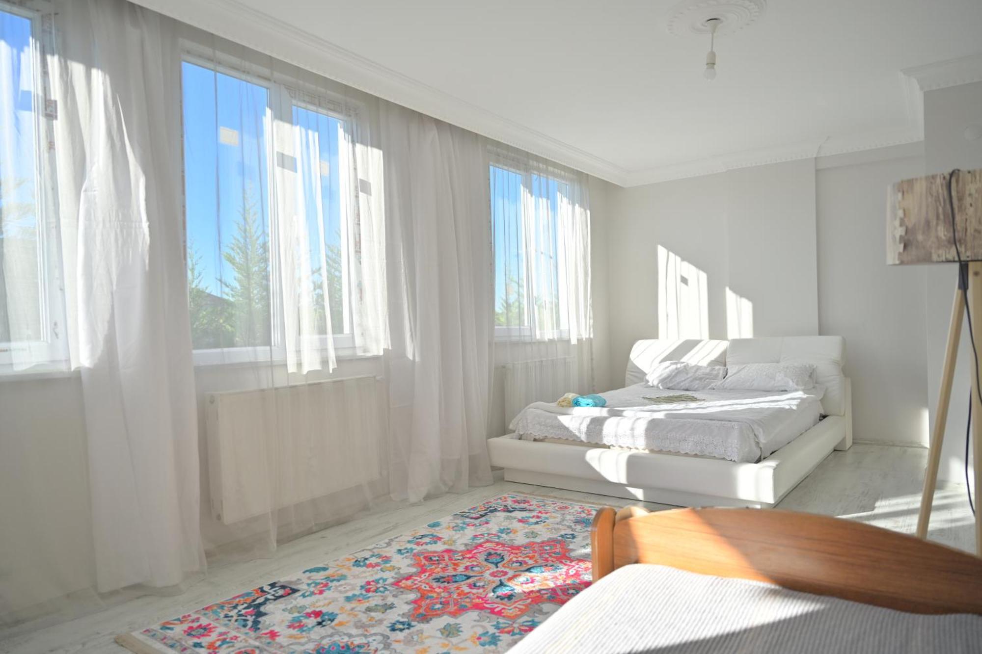 Ahmet Teacher Hotel,6 Minutes From The Airport Arnavutkoy Екстериор снимка